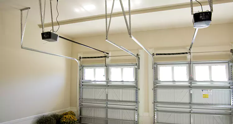 Residential Emergency Garage Door Repair in Newark, CA