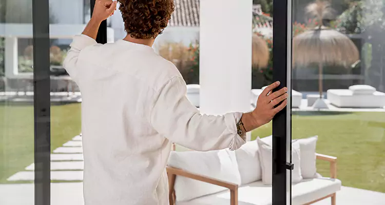 Sliding Screen Door Maintenance for Closing Issues in Newark, CA